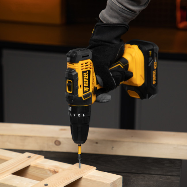 Дрель-шуруповерт аккумуляторная ударная CID-18-02BM, Li-Ion, 18 В, 2 акк. Denzel в Красноярске