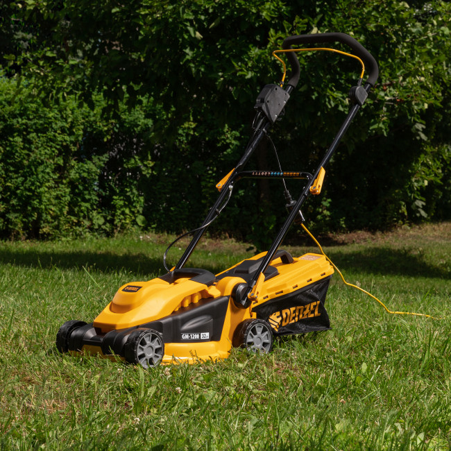 Газонокосилка электрическая GM-1200, 1200 Вт, ширина 32 см, 3 уровня, травосборник 25 л. Denzel в Красноярске Газонокосилка электрическая GM-1200, 1200 Вт, ширина 32 см, 3 уровня, травосборник 25 л. Denzel в Красноярске