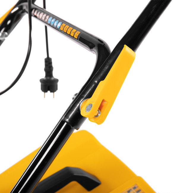 Газонокосилка электрическая GM-2000, 2000 Вт, ширина 43 см, 6 уровней, травосборник 45 л. Denzel в Красноярске Газонокосилка электрическая GM-2000, 2000 Вт, ширина 43 см, 6 уровней, травосборник 45 л. Denzel в Красноярске