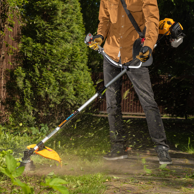 Триммер бензиновый DT 33S, 33 см3, 1.8 л. с, разъемная штанга, состоит из 2 частей Denzel в Красноярске