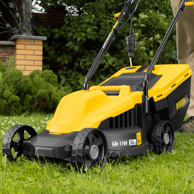 Газонокосилка электрическая GM-1100, 1100 Вт, шир. 32 см, 3 уров., травосб. 30 л Denzel в Красноярске Газонокосилка электрическая GM-1100, 1100 Вт, шир. 32 см, 3 уров., травосб. 30 л Denzel в Красноярске