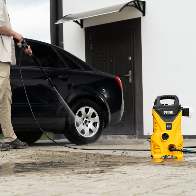 Моечная машина высокого давления R-110, 1500 Вт, 110 бар, 5,7 л/мин, переносная Denzel в Красноярске Моечная машина высокого давления R-110, 1500 Вт, 110 бар, 5,7 л/мин, переносная Denzel в Красноярске