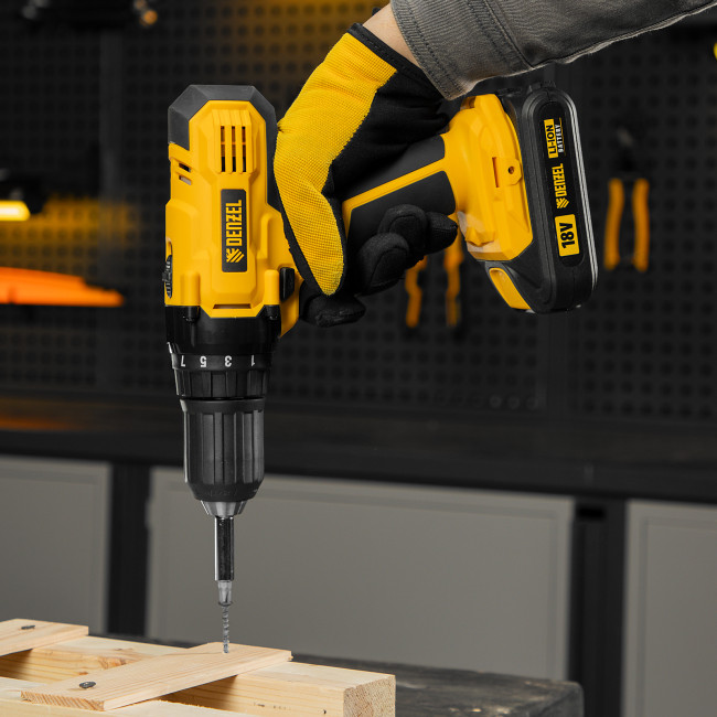 Дрель-шуруповерт аккумуляторная CDL-IB-18-02, Li-Ion, 18 В, 2 акк. Denzel в Красноярске