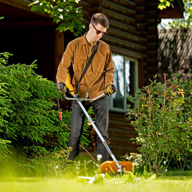 Триммер электрический TE-1400, 1400 Вт, 420 мм, катушка + диск, разборная штанга Denzel в Красноярске