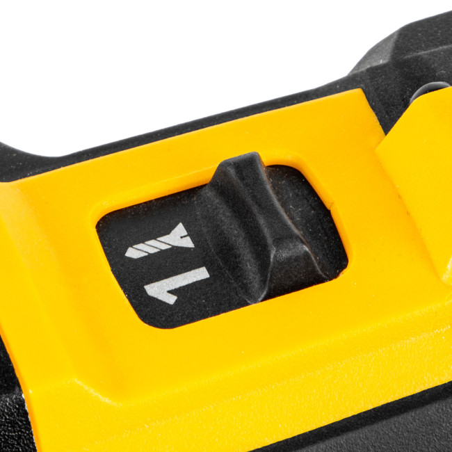 Дрель-шуруповерт аккумуляторная, бесщет. BLDL-IB-18-02, Li-Ion, 18 В, 2 акк. Denzel в Красноярске