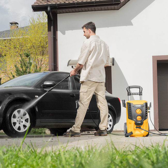 Моечная машина высокого давления R-180, 2200 Вт, 180 бар, 380 л/ч, колесная Denzel в Красноярске Моечная машина высокого давления R-180, 2200 Вт, 180 бар, 380 л/ч, колесная Denzel в Красноярске