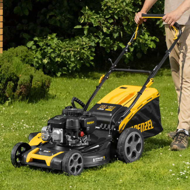 Газонокосилка бензиновая GLR-460SP-ZS, 149 см3, ширина 46 см, привод, травосборник 65 л Denzel в Красноярске Газонокосилка бензиновая GLR-460SP-ZS, 149 см3, ширина 46 см, привод, травосборник 65 л Denzel в Красноярске