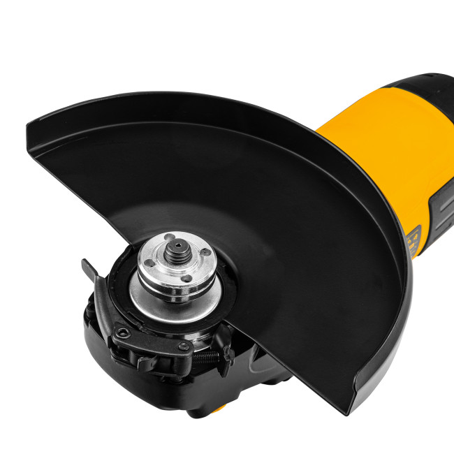 Машина шлифовальная угловая AG230-2400, 2400 Вт, 230 мм, 6000 об/мин Denzel в Красноярске Машина шлифовальная угловая AG230-2400, 2400 Вт, 230 мм, 6000 об/мин Denzel в Красноярске