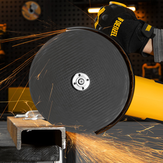 Машина шлифовальная угловая AG230-2400, 2400 Вт, 230 мм, 6000 об/мин Denzel в Красноярске Машина шлифовальная угловая AG230-2400, 2400 Вт, 230 мм, 6000 об/мин Denzel в Красноярске