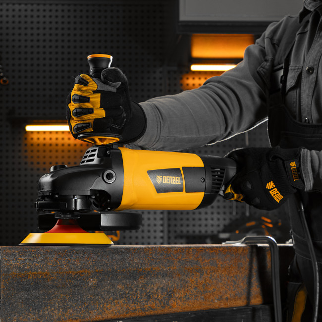 Машина шлифовальная угловая AG230-2600, 2600 Вт, 230 мм, 6000 об/мин Denzel в Красноярске Машина шлифовальная угловая AG230-2600, 2600 Вт, 230 мм, 6000 об/мин Denzel в Красноярске