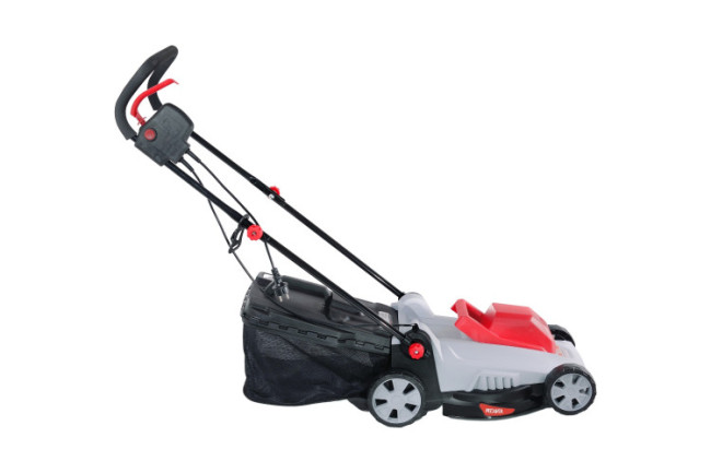 Электрическая газонокосилка Ресанта КР-1500 ЭТ в Красноярске Электрическая газонокосилка Ресанта КР-1500 ЭТ в Красноярске