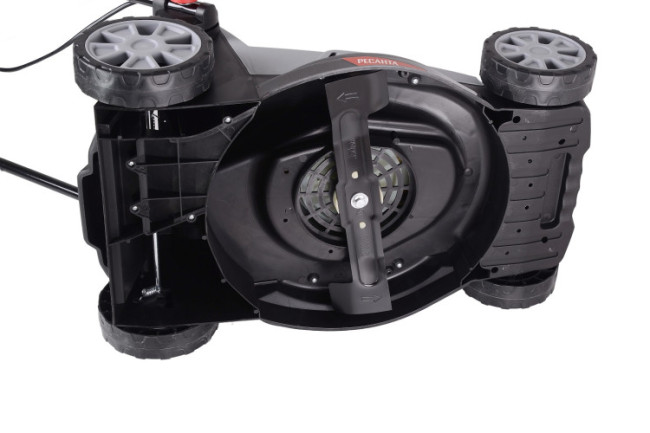 Электрическая газонокосилка Ресанта КР-1500 ЭТ в Красноярске Электрическая газонокосилка Ресанта КР-1500 ЭТ в Красноярске