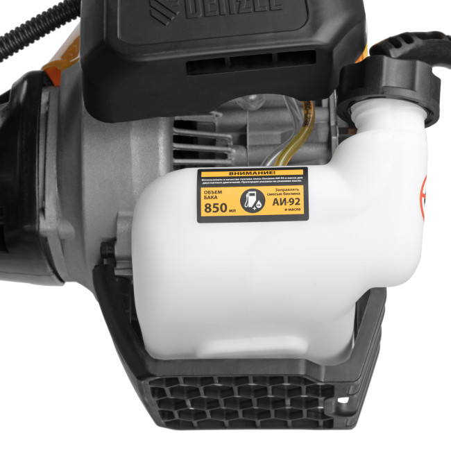Триммер бензиновый DGT-52-PRO, анти-вибро, 52 см3, неразъем, состоит из 2 частей Denzel в Красноярске