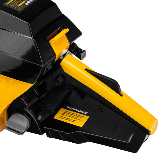 Пила цепная бензиновая DGS-4516, шина 40 см, 45 см3, 3 л.с, шаг 3/8, паз 1.3 мм, 57 звеньев Denzel в Красноярске