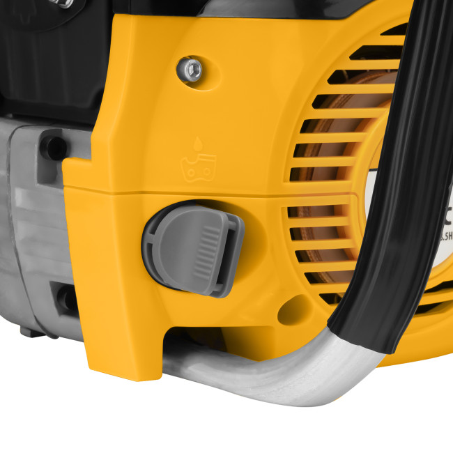 Пила цепная бензиновая DGS-5218, шина 45 см, 52 см3, 3.5 л.с, шаг 0.325, паз 1.5 мм, 72 звена Denzel в Красноярске