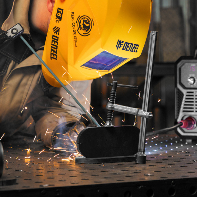 Аппарат инвертор. дуговой сварки DM-220 Standart, 220 А, ПВ 60% Denzel в Красноярске