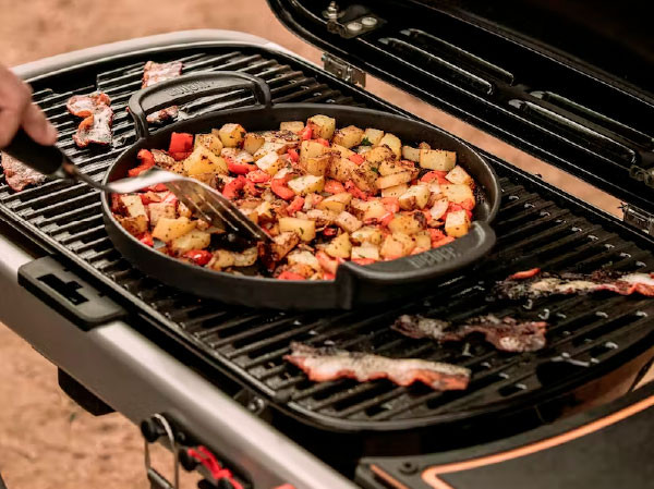 Газовый гриль WEBER Traveler в Красноярске Газовый гриль WEBER Traveler в Красноярске