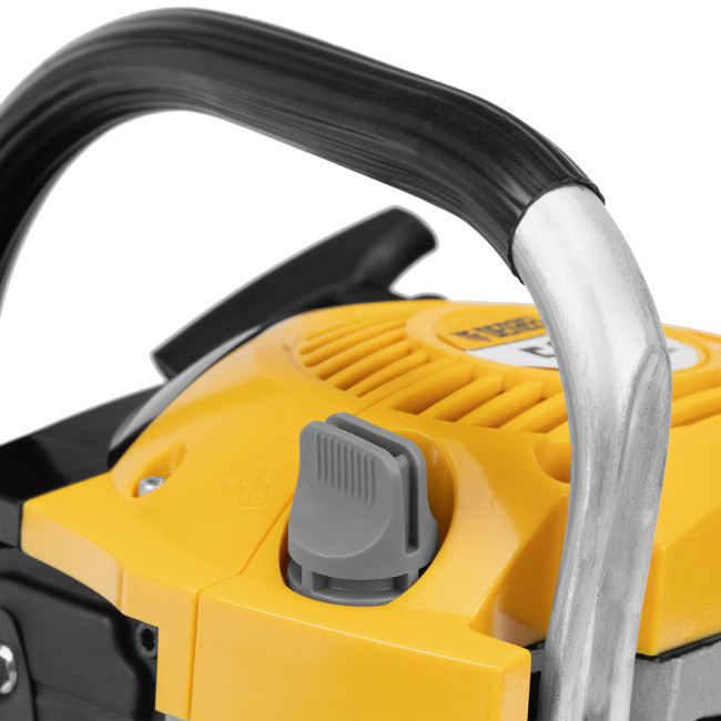 Пила цепная бензиновая DGS-5820, шина 50 см, 58 см3, 4.1 л.с, шаг 0.325, паз 1.5 мм, 76 звеньев Denzel в Красноярске