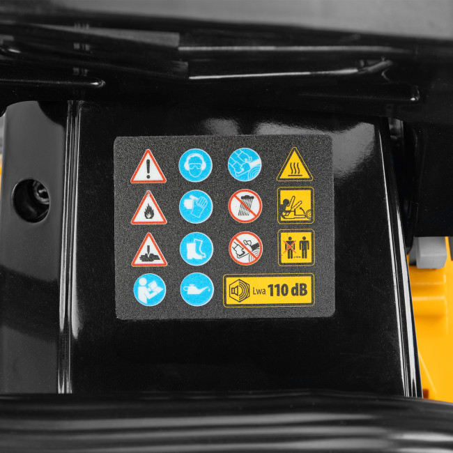 Пила цепная бензиновая DGS-5820, шина 50 см, 58 см3, 4.1 л.с, шаг 0.325, паз 1.5 мм, 76 звеньев Denzel в Красноярске