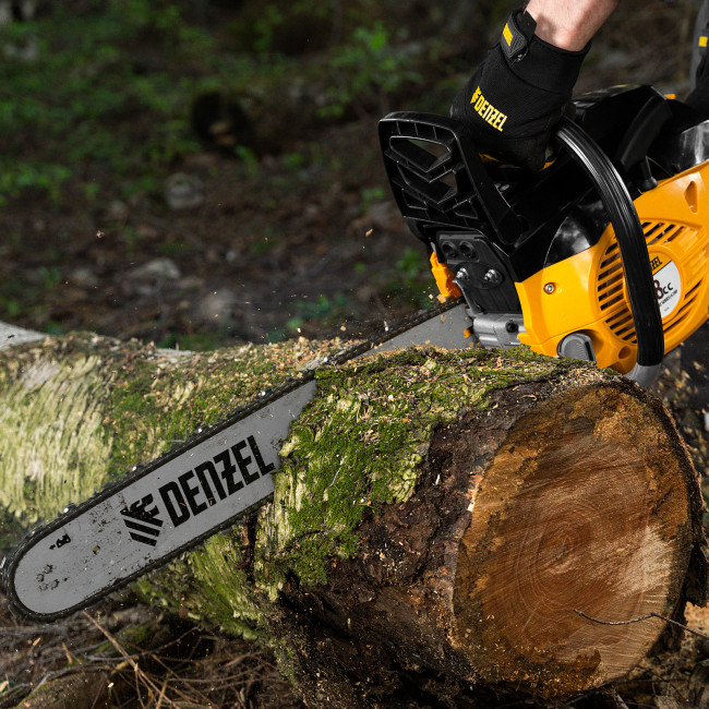 Пила цепная бензиновая DGS-5820, шина 50 см, 58 см3, 4.1 л.с, шаг 0.325, паз 1.5 мм, 76 звеньев Denzel в Красноярске