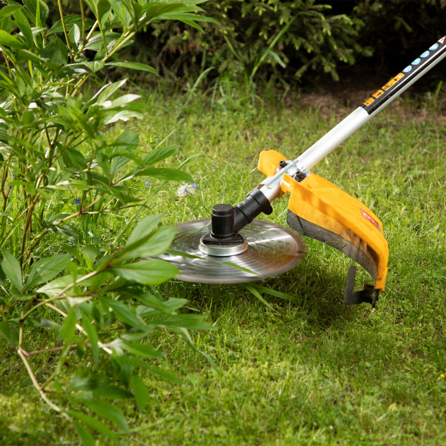 Триммер бензиновый DTL-43, 43 см3, неразъемная штанга, состоит из 2 частей Denzel в Красноярске