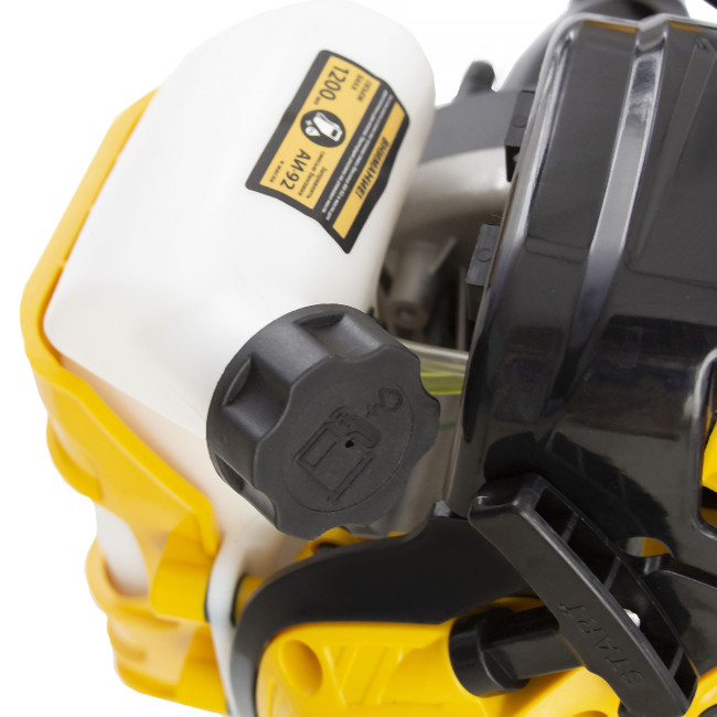 Триммер бензиновый DTL-43S, 43 см3, разъемная штанга, состоит из 2 частей Denzel в Красноярске